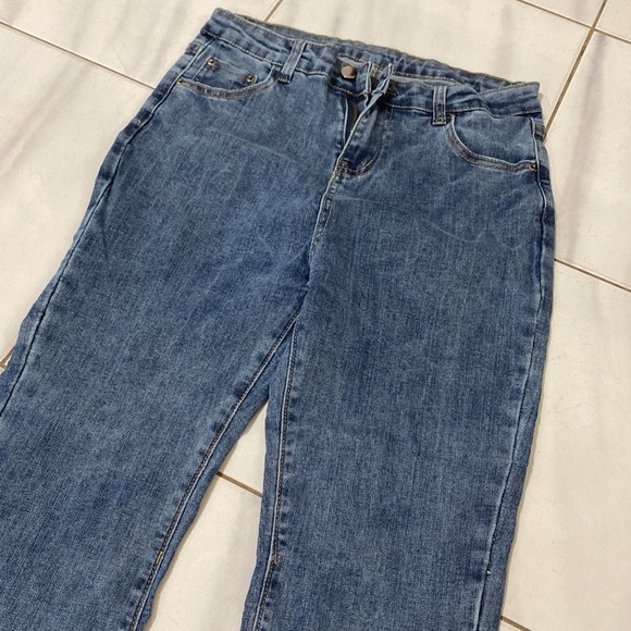 Jeans - Picture 3 of 3